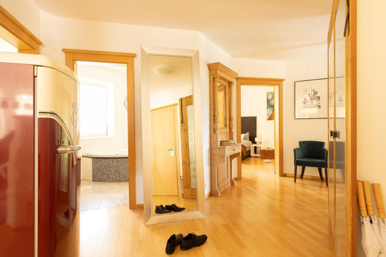 Riedz Apartments Innsbruck- Zentrales Apartmenthaus Mit Gruener Oase Dış mekan fotoğraf