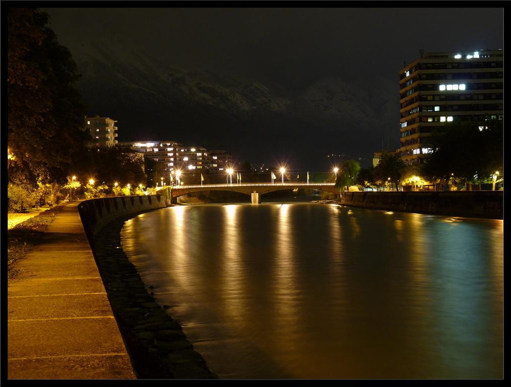 Riedz Apartments Innsbruck- Zentrales Apartmenthaus Mit Gruener Oase Dış mekan fotoğraf